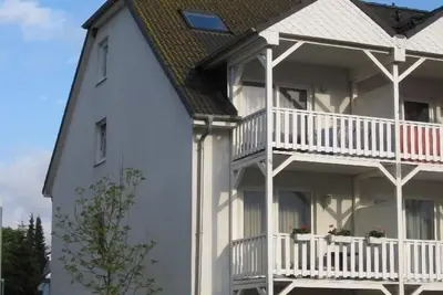 Image de Famille et mer, 2 salles de bains, 3 chambres, près de la plage dans la mer Baltique Baabe \/ Baabe