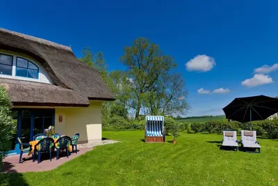 Image de Chaumière Yew 2, 8 personnes, cheminée, sauna, W-Lan - Dhh Yew 2