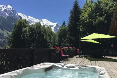 Image de Chalet de Luxe-Terrasse Incroyable-Jacuzzi & Sauna à 400 mètres du téléphérique