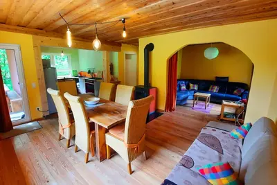 Image de Grande rouille. Maison de campagne avec jardin romantique et chauffage au bois. sauna Finlande