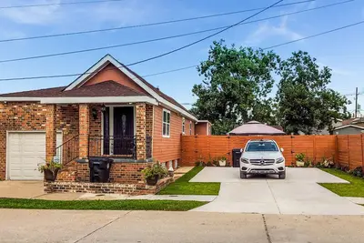 Image de Elégante Coquette Maison Familiale Avec Piscine 3bd 2ba Maison 10 Min 4rm Quartier Français