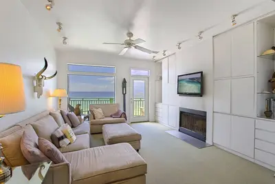 Image de Seagrove Dunes 2 - Gulf Front, Gulf View, Service de plage gratuit, Animaux acceptés, 30a!