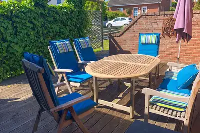 Image de Bungalow avec jardin clôturé pour la famille élargie - incl. Wi-Fi et mobilier de plage