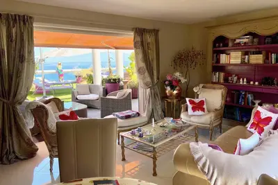 Image de Superbe villa sur le toit face mer, 2 ch, terrasse 130m2, piscine, wif