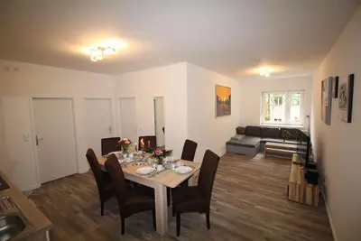 Image de 3 chambres, jusqu'à 9 personnes, un mobilier luxueux, « Orchid »