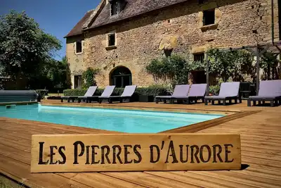 Image de Villa du XVème siècle, en vieilles pierres, piscine, jardin, 12 personnes