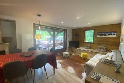 Image de Appartement Central : 3 Chambres, Terrasse, Garage, Parking, Wifi – Pied des Pistes!