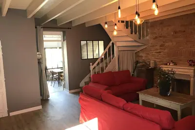 Image de Petite maison de pĂŞcheur centre ville Ă 2 mn Ă pied du port, la plage commerce <br>