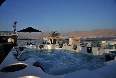 Image de Villa Diamond *****Jasmin B 1er étage balcon + toit terrasse 160 m2 Eilat Israel