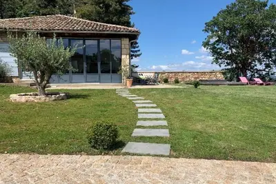 Image de Gîte de charme 6 personnes, vue panoramique, proche Lyon, portes du Beaujolais