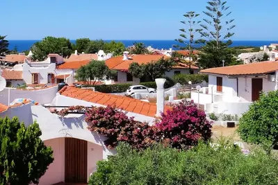 Image de Maison de vacances en Sardaigne en bord de mer - avec machine Ă laver et vue mer