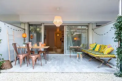 Image de Studio dans un écrin de verdure