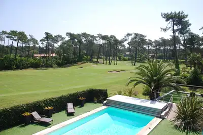 Image de Appartement avec accès direct sur le prestigieux Golf de Chiberta.