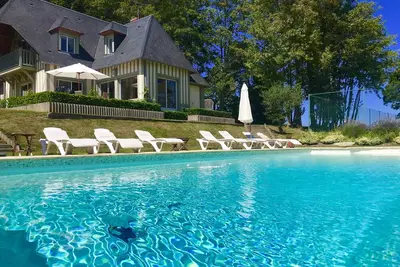 Image de Superbe Maison  5⭐️Avec Piscine Et Tennis Privatifs