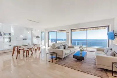 Image de Super Cannes\/ Golfe Juan Luxueux Appartement Vue Mer Imprenable. Plage Privee