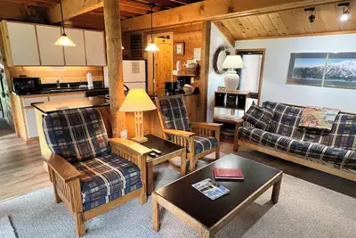 Image de Spécial d'automne ~ 4 nt $ 50 Cabane Ranch 6-Sharc Passes 2 Ch / 2
