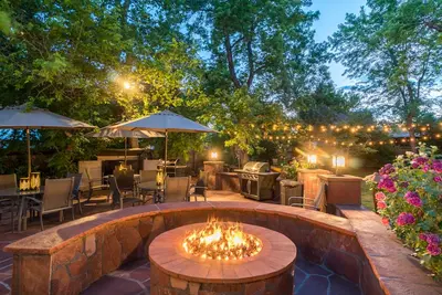 Image de Belle maison de Denver parfaite pour les rassemblements de grands groupes