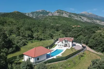Image de Belle maison à Hrvace avec WiFi