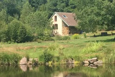 Image de Petit maison en milieu de Foret.