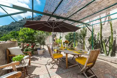 Image de Mentonnaise house with garden near downtown and beaches<br>Â Rated 3 stars <br>