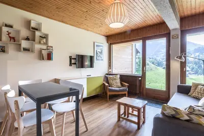 Image de 3 pièces, terrasse, parking à La Clusaz