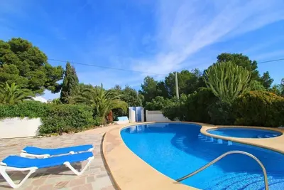 Image de Villa Robert. Charmante Villa dans coin tranquille, piscine commune, Tnt fr.