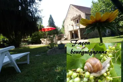 Image de Gite \"La Méluzine\" au bord de la rivière, Avallon, Vézelay, Morvan