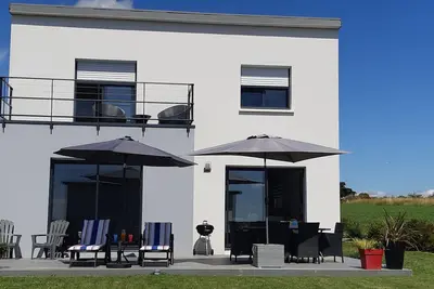 Image de Maison Vue Mer Tout Confort Au Calme Grand Jardin Proche Des Plages