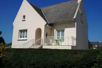 Image de Maison à 800m des plages de Beg Leguer, avec un jardin clos et arboré
