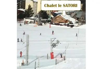 Image de Chalet Le Satori pied des pistes, avec jacuzzi à 25m du téléski de champame