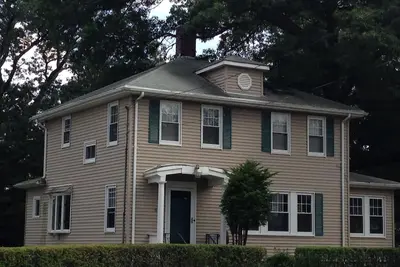 Image de Jacaranda. Colonial confortable et sécurisé à deux étages. Maison entière.