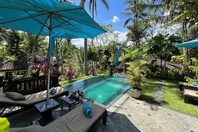 Image de Villa Balinese Exotic avec piscine et vue sur la vallée