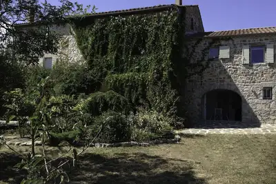 Image de Gîte contemporain dans une demeure de charme.