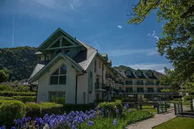 Image de Baie Des Voiles - #208 Duplex vue lac et Chateau.