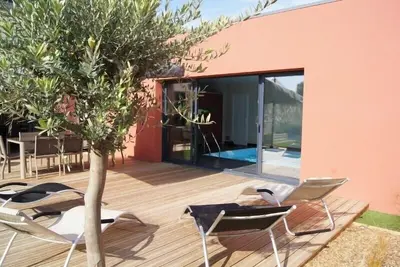 Image de Villa 4* Piscine Privee Interieure-100m Mer-Jardin clos-Vélos-Trampoline- Kayaks