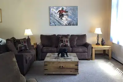 Image de Animaux acceptés, récemment mis à jour, 2 chambres et une unité de bois loft