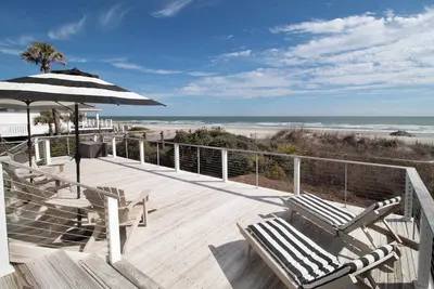 Image de Me The Sea et Bobby McGee - 3 Br / 2 Ba Beachfront Home!