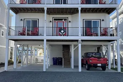 Image de Une boîte à musique! , 5br, piscine privée, ascenseur, Tiki Bar! réservation pour 2020