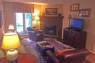 Image de Nouveau! Condo Downtown Blowing Rock - 1er étage - 2Bed 2Bath
