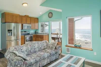 Image de Condo deux chambres à l'étage avec WiFi, foyer, cuisine, balcon océan