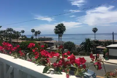 Vue sur la mer Laguna Cottage, à pied de la plage et du village, entièrement équipé!