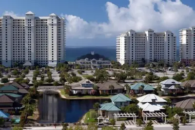 Image de Le Beach Club-magnifique condo au 8ème étage dans le bâtiment Catalina