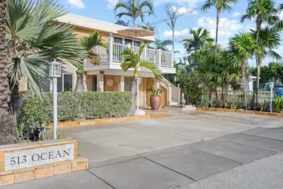 Beachside Ph Ocean Blvd. Ocean 100 Ft.