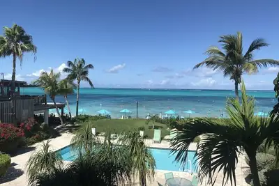 Image de Bord de mer: Reef Tropical 50 pieds Offshore. Nuits gratuites en été
