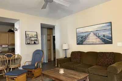 Image de Spécial Automne ~ 4ème nuit à 50 $ - Escapade dans un condo confortable