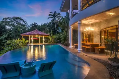 Image de Majestueux! Gated, 7 Acre Estate, 160º Ocean Views! Bar De Bain, Chef, Concierge