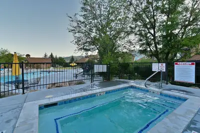 Image de 1 Br Vacation Condo près de Pineview, Powder Mountain, Snowbasin & Nordic Valley Ski Resorts