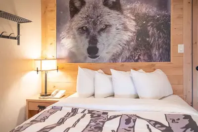 Image de Spacieux + Deluxe Rockies Condo | Super endroit!