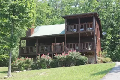 \"Rustic Relaxation\" Lodge avec une vue magnifique! ! !