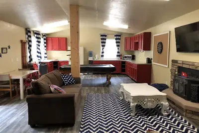 Image de Dortoir «Glamping» au bord de la rivière sur la rivière Boise à Eagle, Idaho!